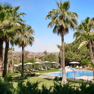 Otel B Bou La &, Viñuela